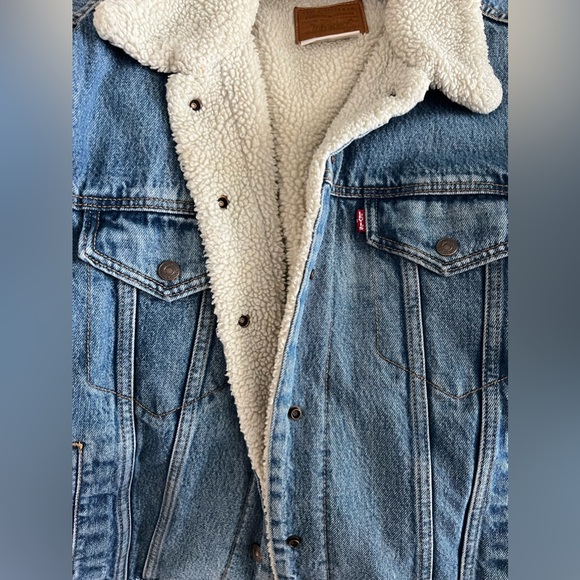 Levi’s Sherpa/Jean Trucker Jacket - Picture 7 of 13